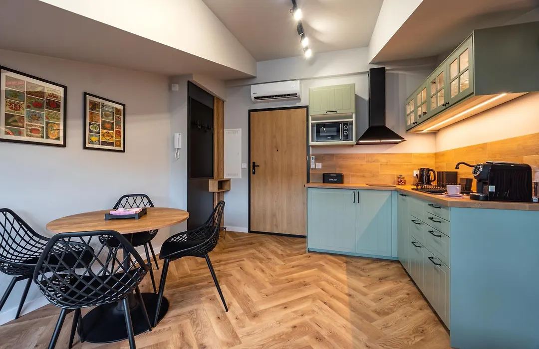 Sunflower Apartment Kalwaryjska Street-1